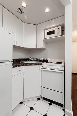 Rented by Mirador Real Estate | media 4