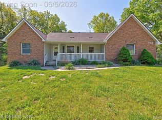 709 Bald Eagle Lake Rd, Ortonville, MI 48462
