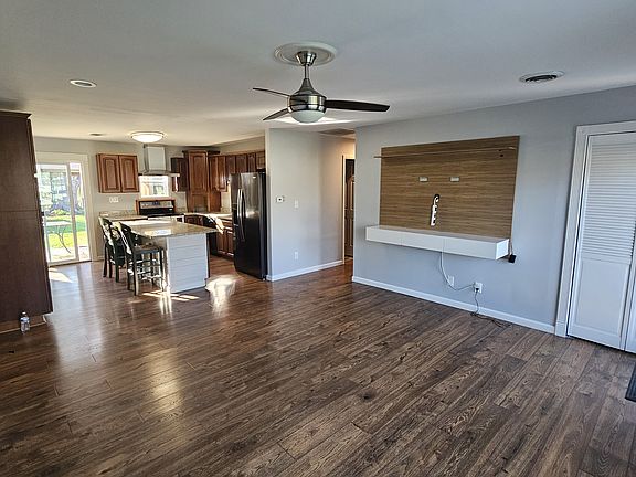 5th image of 1015 Brookcrest Dr