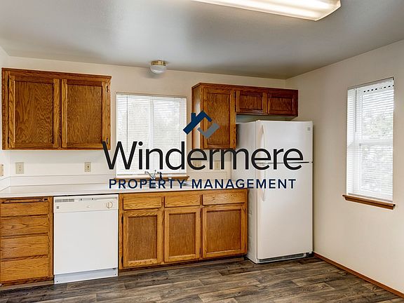 2nd image of 76 N Oak Harbor St APT 201