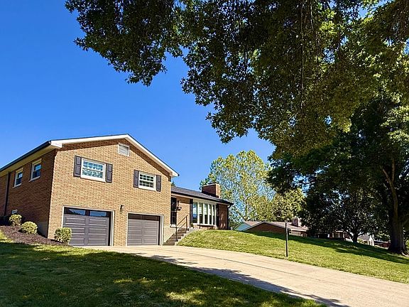 4th image of 788 Glenwood Dr