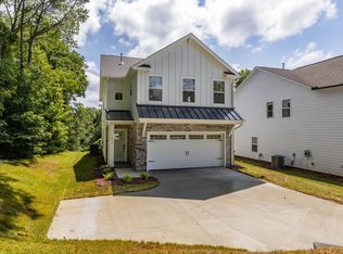 1519 S Broad St #1014, Winston Salem, NC 27105