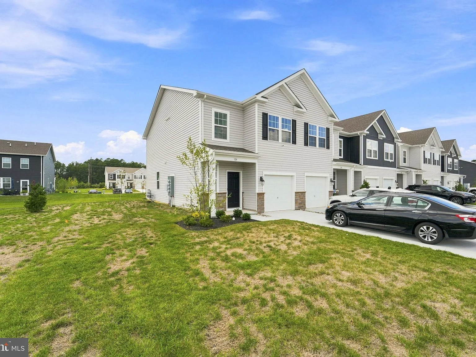 3 bed, 2.5 bath, 1508 sqft, $2,900 — Photo 3