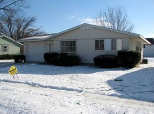 1331 Dillon Dr, Normal, IL 61761