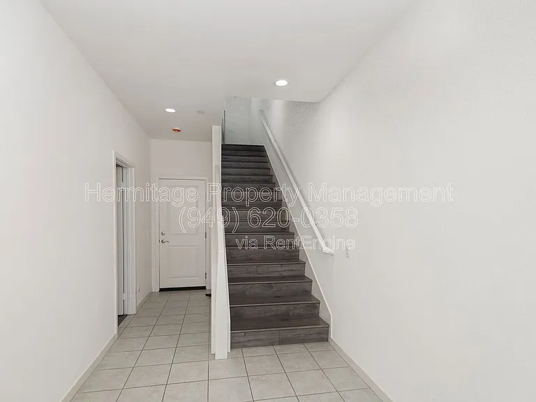 341 Magnet — Photo 13