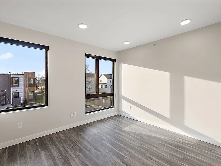 7631 E Lafayette St — Photo 12