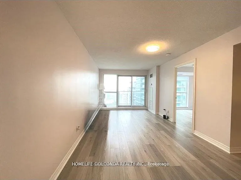 60 Town Centre Ct #Penthouse 04 — Photo 3