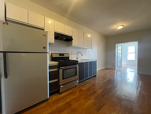 Rented by Keller Williams NYC | media 20