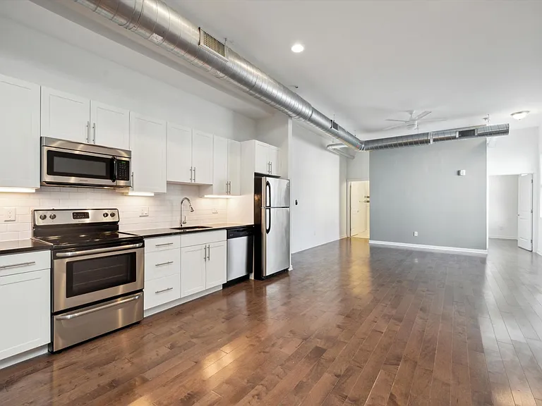 710 Chestnut St #504 — Photo 2