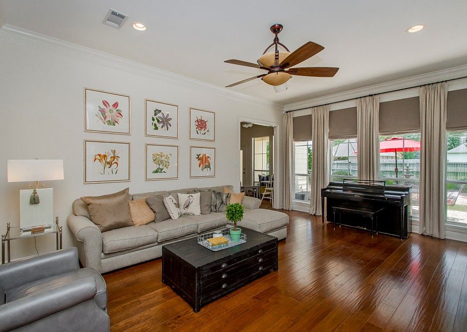 1st image of 39499 Meadowbrook Ave