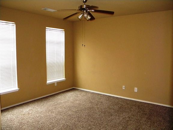 4th image of 224 Brookdale Dr