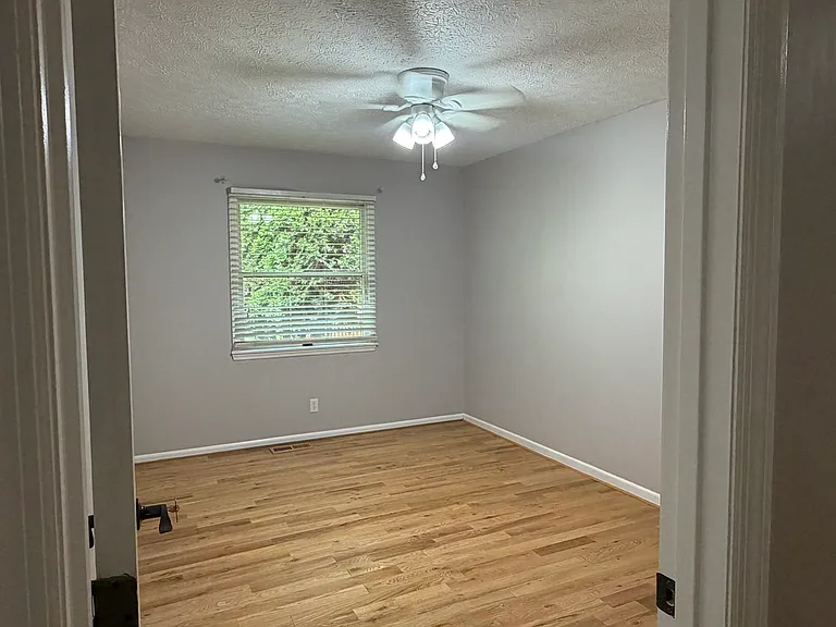 175 Highland Cir — Photo 18