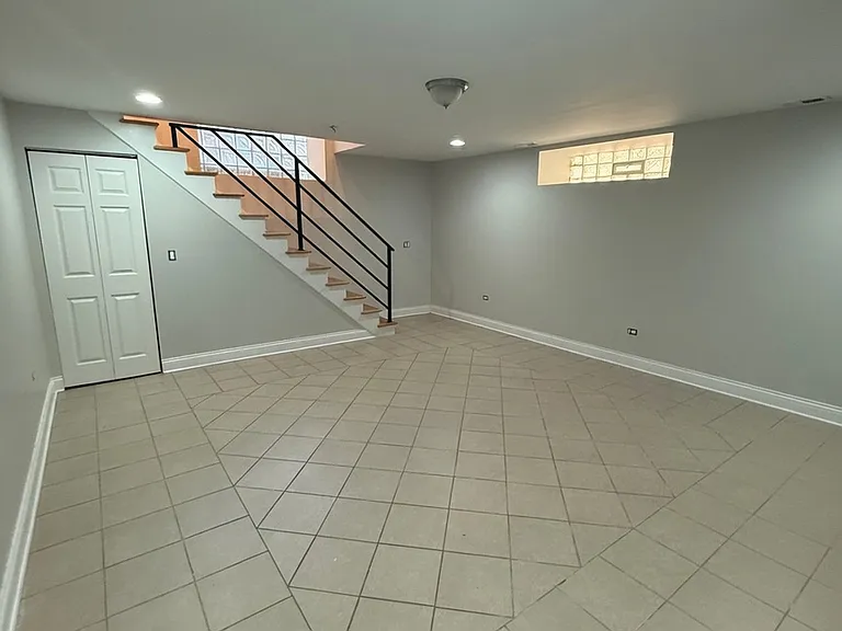1741 W Erie St #1R — Photo 14