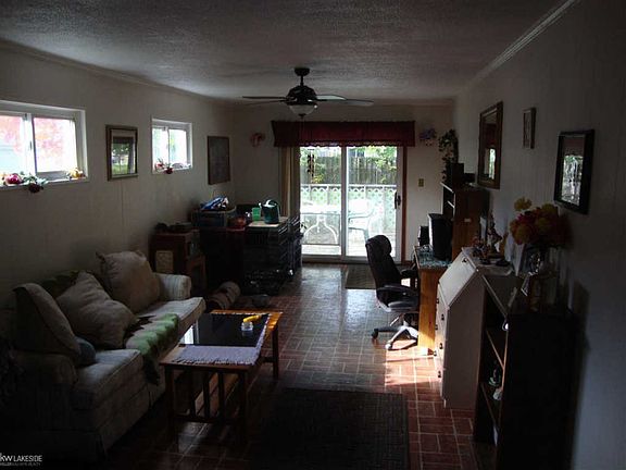 5th image of 27735 Roy St