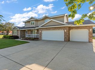 13077 Lincoln St, Crown Point, IN 46307