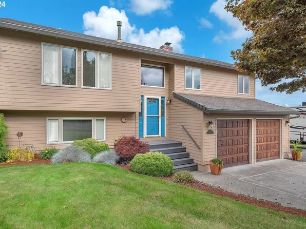 33313 Hillcrest Dr, Scappoose, OR 97056
