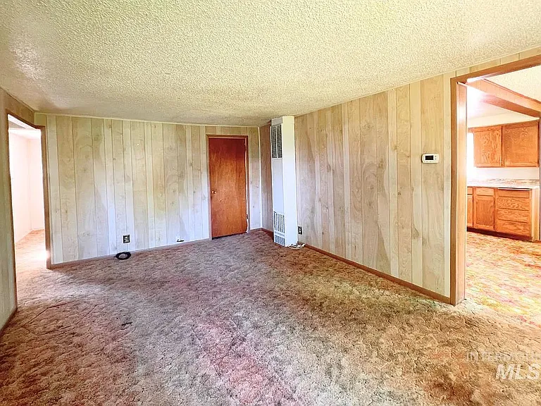545 Madison St — Photo 7
