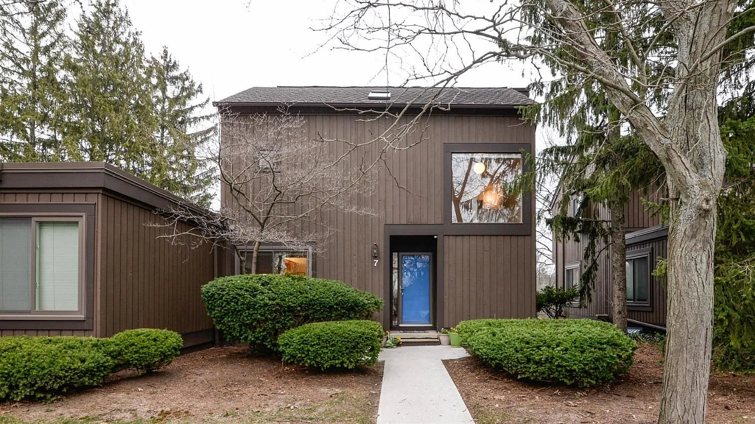 7 Westbury Ct photo 1