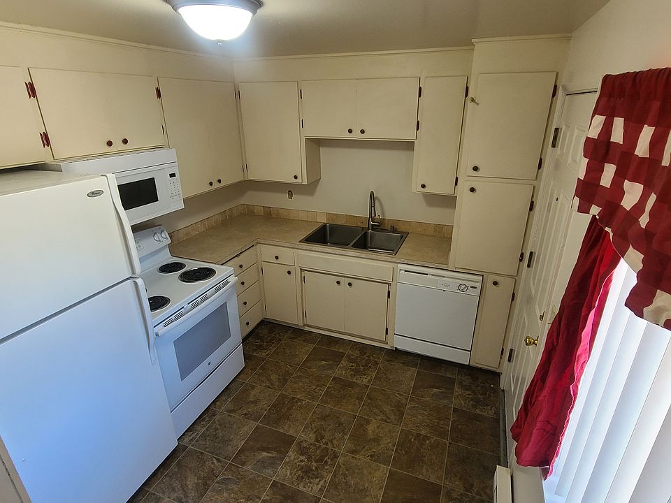 1st image of 2702 S 74th St APT D