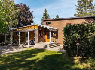 3116 E Center Rd, Mead, WA 99021