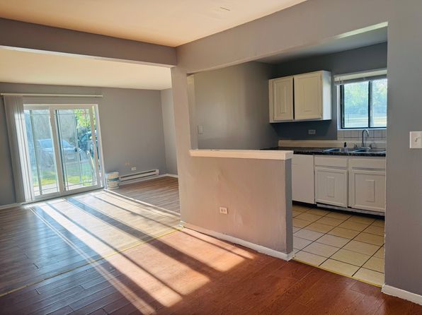 1933 N Green Ln N #1A