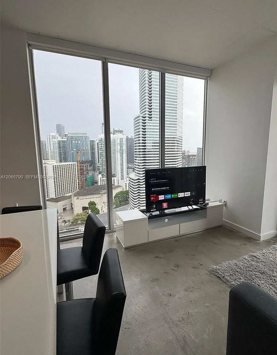 2 bed, 791 sqft, $3,700 — Photo 3