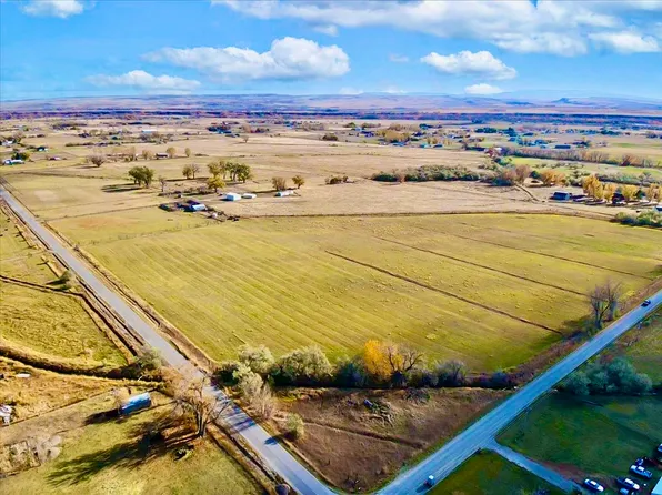 3 Pack Mule Dr, Park City, MT 59063