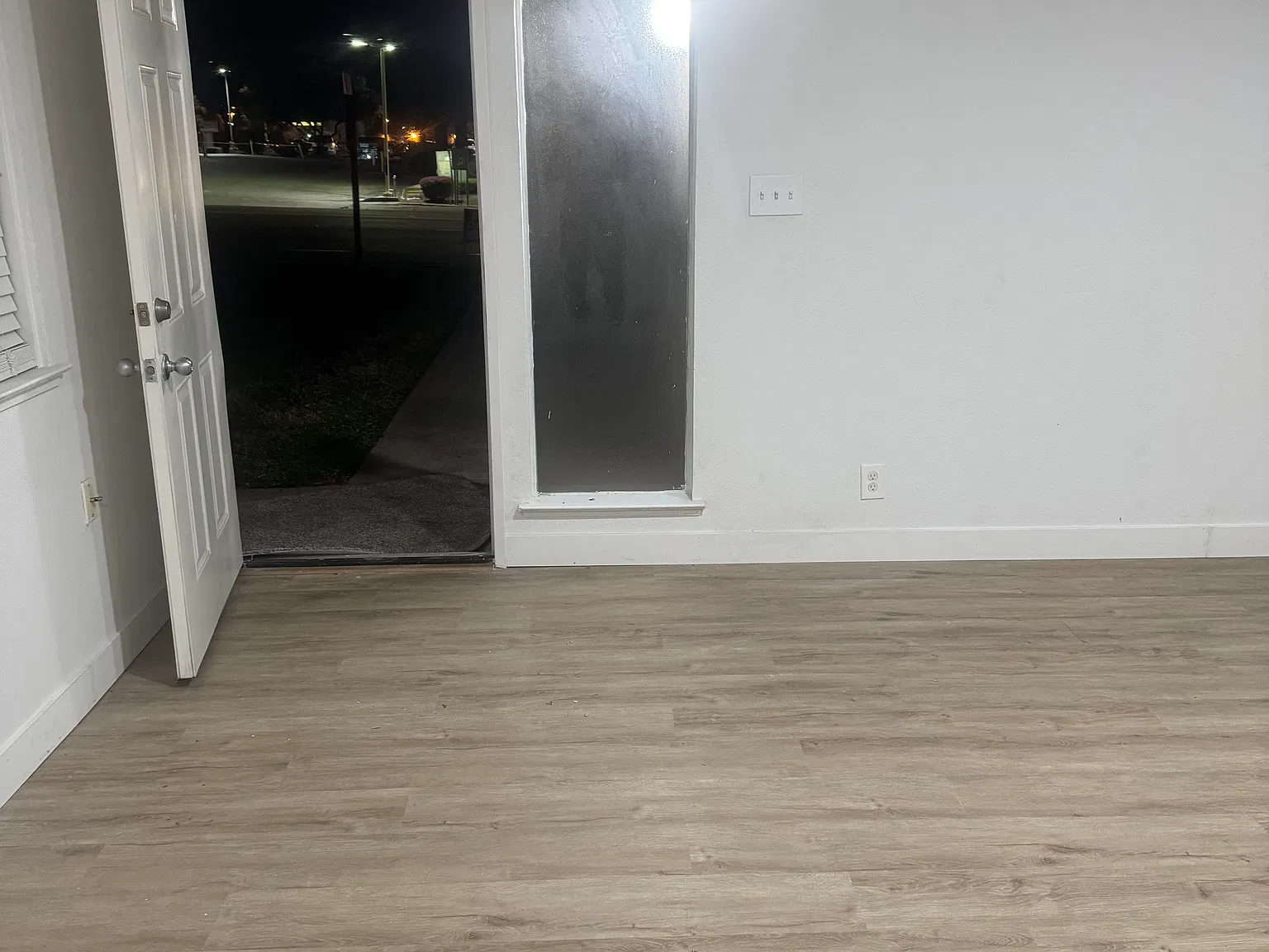 2 bed, 840 sqft, $1,650 — Photo 4