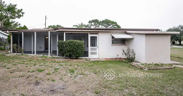 1754 Forest Rd — Photo 16