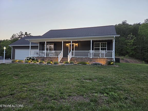 5th image of 233 Tudor Hollow Rd