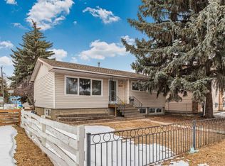 11934 89th St NW, Edmonton, AB