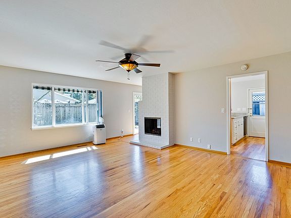 5th image of 3238 Todd Way