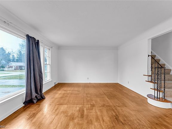 3rd image of 4963 Donald Ave