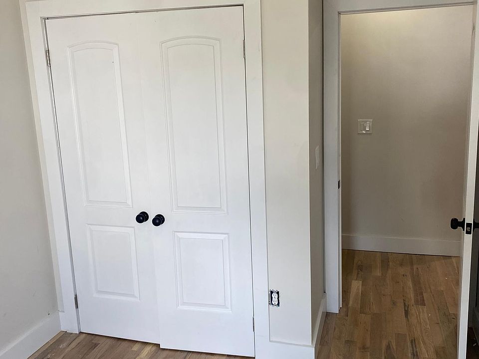 1st image of 13 Heller Pkwy Floor 2