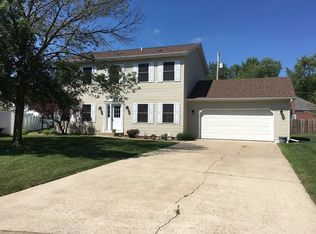1413 Lawrence Ct, Ottawa, IL 61350