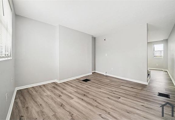 3rd image of 2002 Hollins Ferry Rd