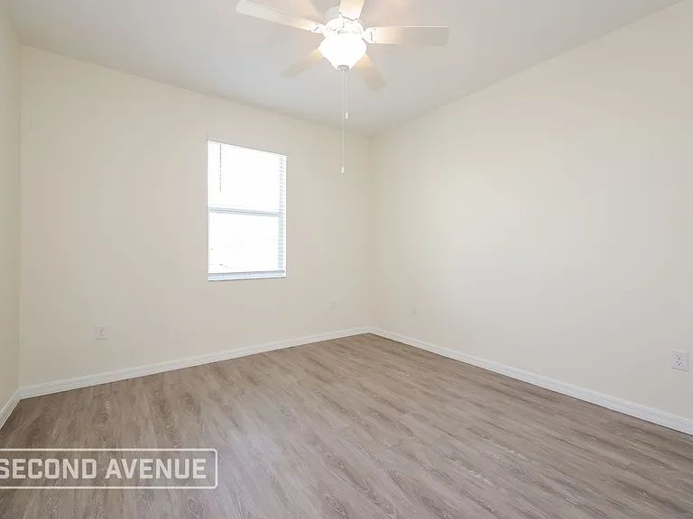 1411 NW 9th Ave — Photo 12