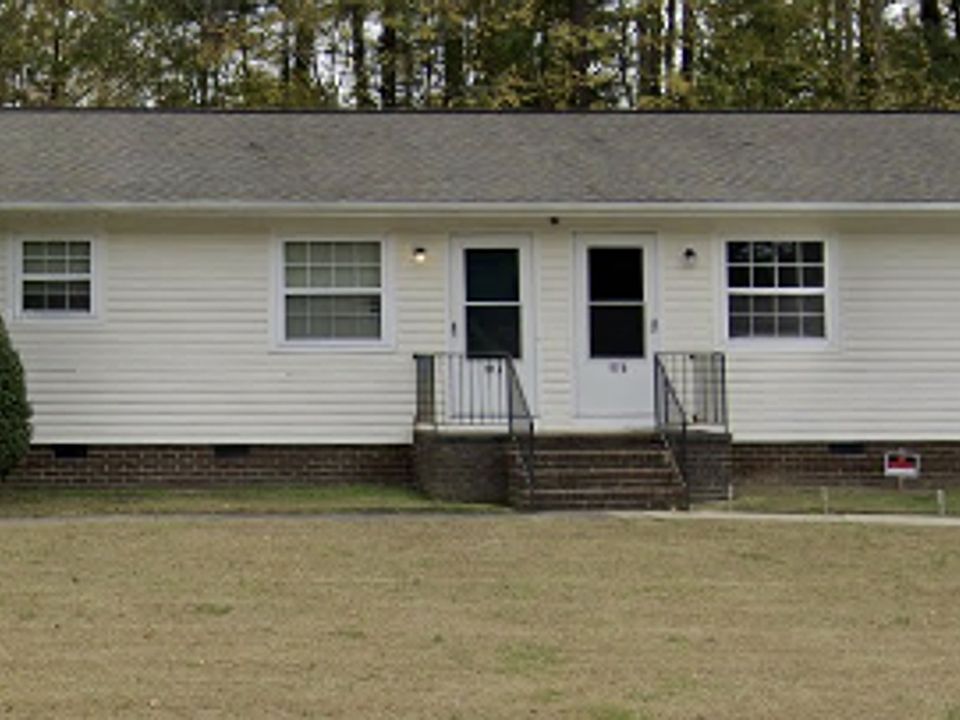 1st image of 707 W C St #A