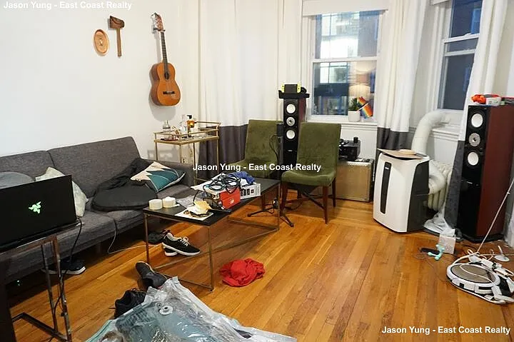 35 Gardner St #2