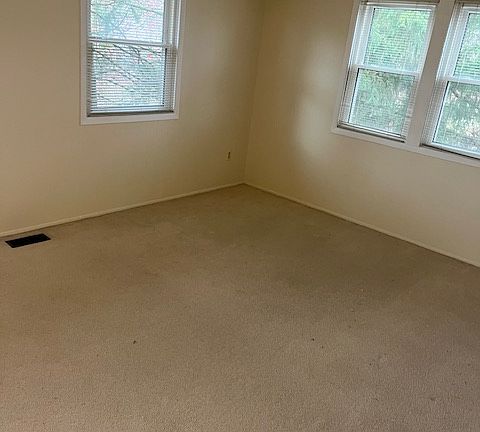 5th image of 1594 Brentwood Dr