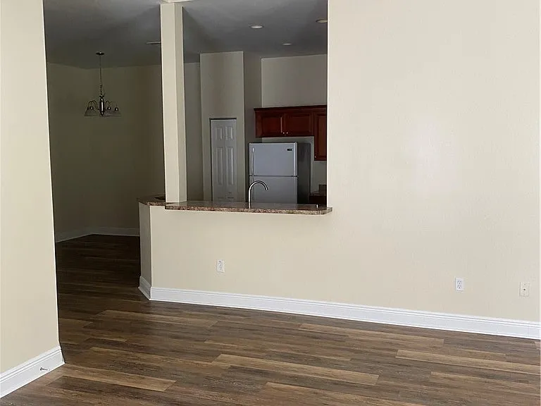 3802 Peugeot St — Photo 4