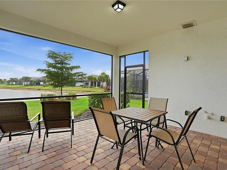 12361 Canal Grande Dr — Photo 30