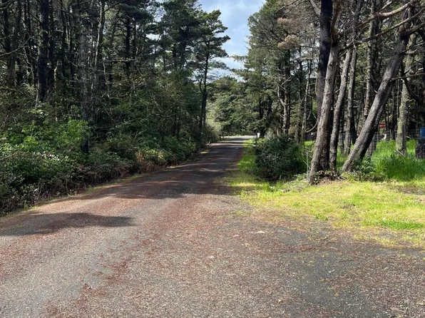 4906 Highway North N #101, Yachats, OR 97498