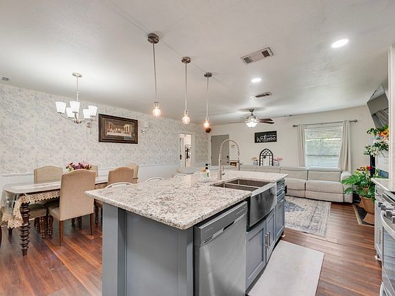 4th image of 4024 Calmont Ave