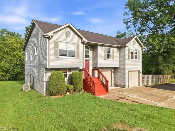 5613 Pierce Rd, Warren, OH 44481