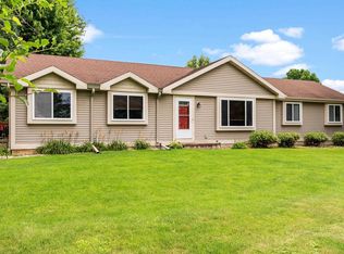 3298 Box Hill Rd, Sun Prairie, WI 53590