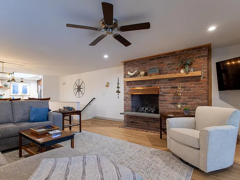483 Winnacunnet Rd #WEST SIDE — Photo 7