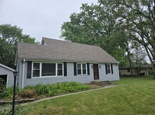 7060 Osage Rd, Mundelein, IL 60060