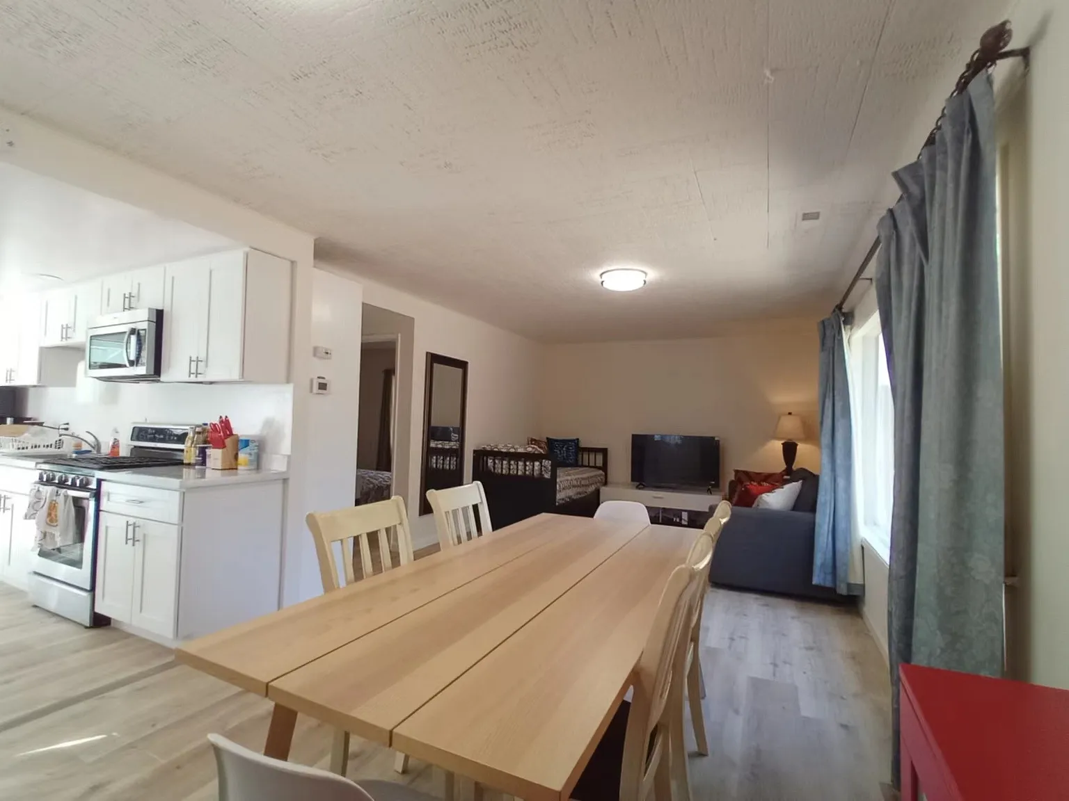 2 bed, 700 sqft, $2,750 — Photo 4