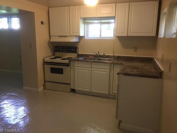 4th image of 901 Uhles St #3
